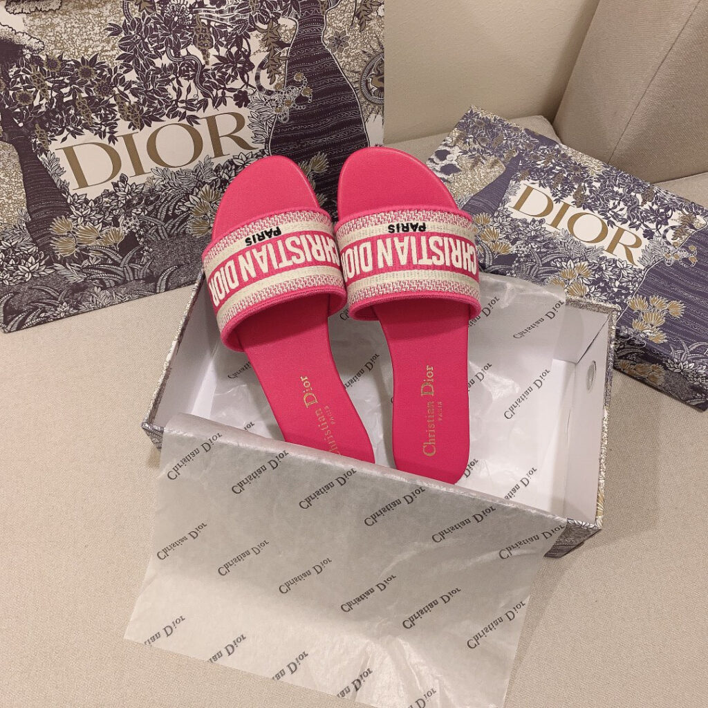 Dior DWAY SLIDES editorial product context 3