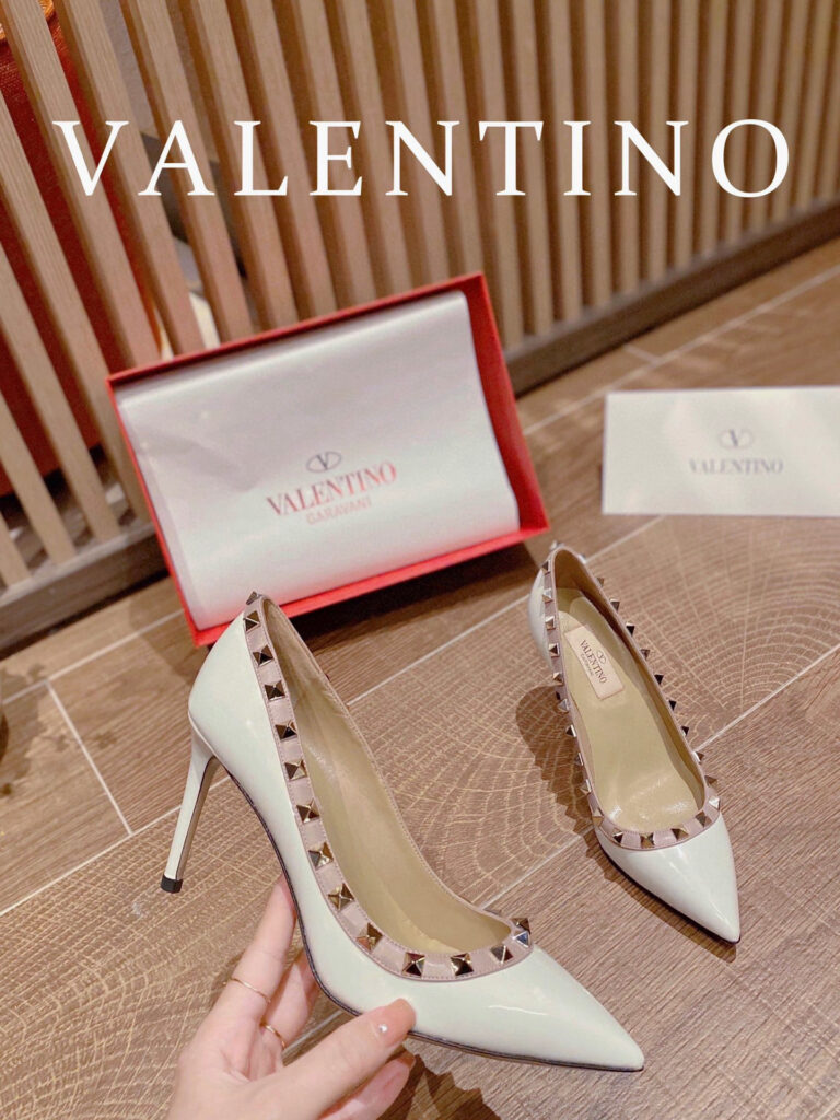 Valentino Rockstud High Heels Pumps editorial product context 1