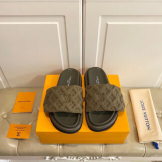 Louis Vuitton slippers