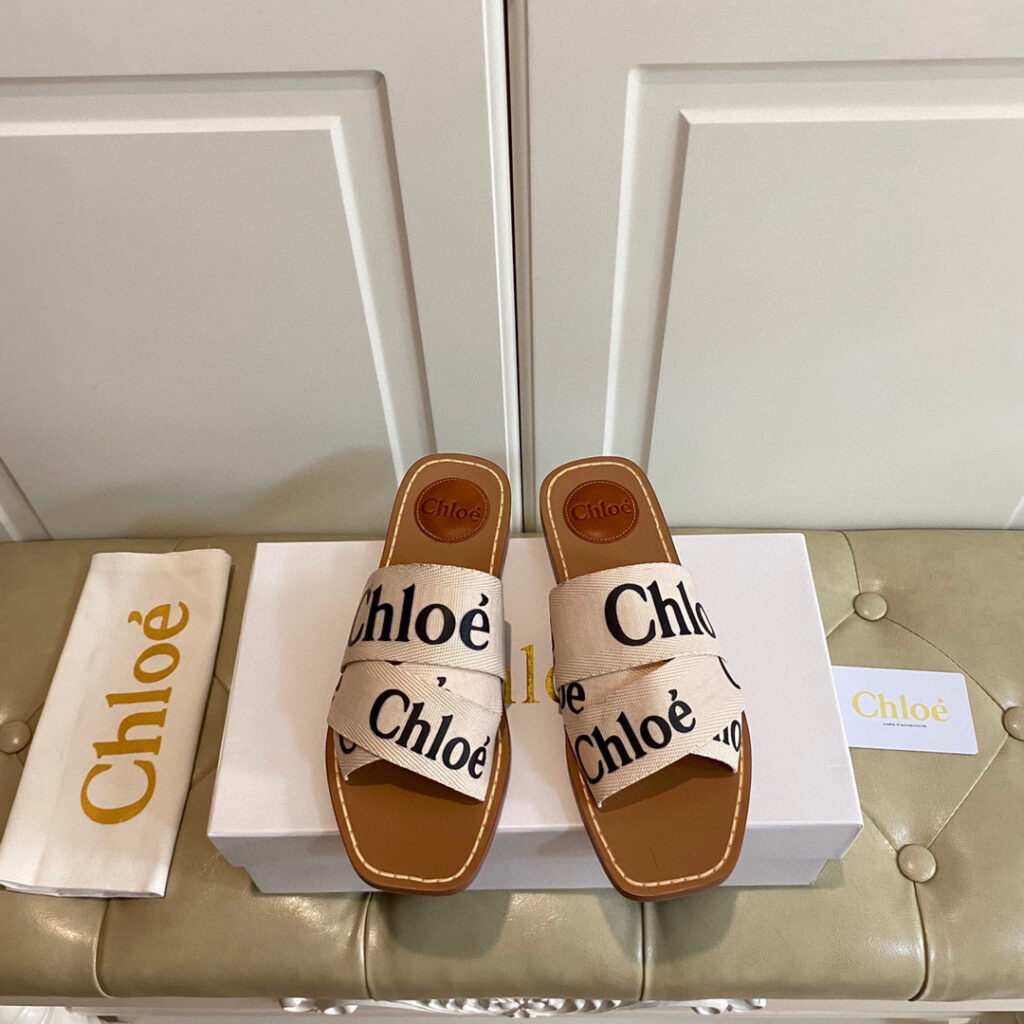 ChloÉ ChloÉ Woody Flat Mule Flats editorial product context 1