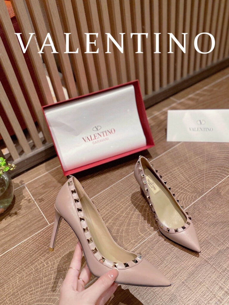 Valentino Rockstud High Heels Pumps editorial product context 1