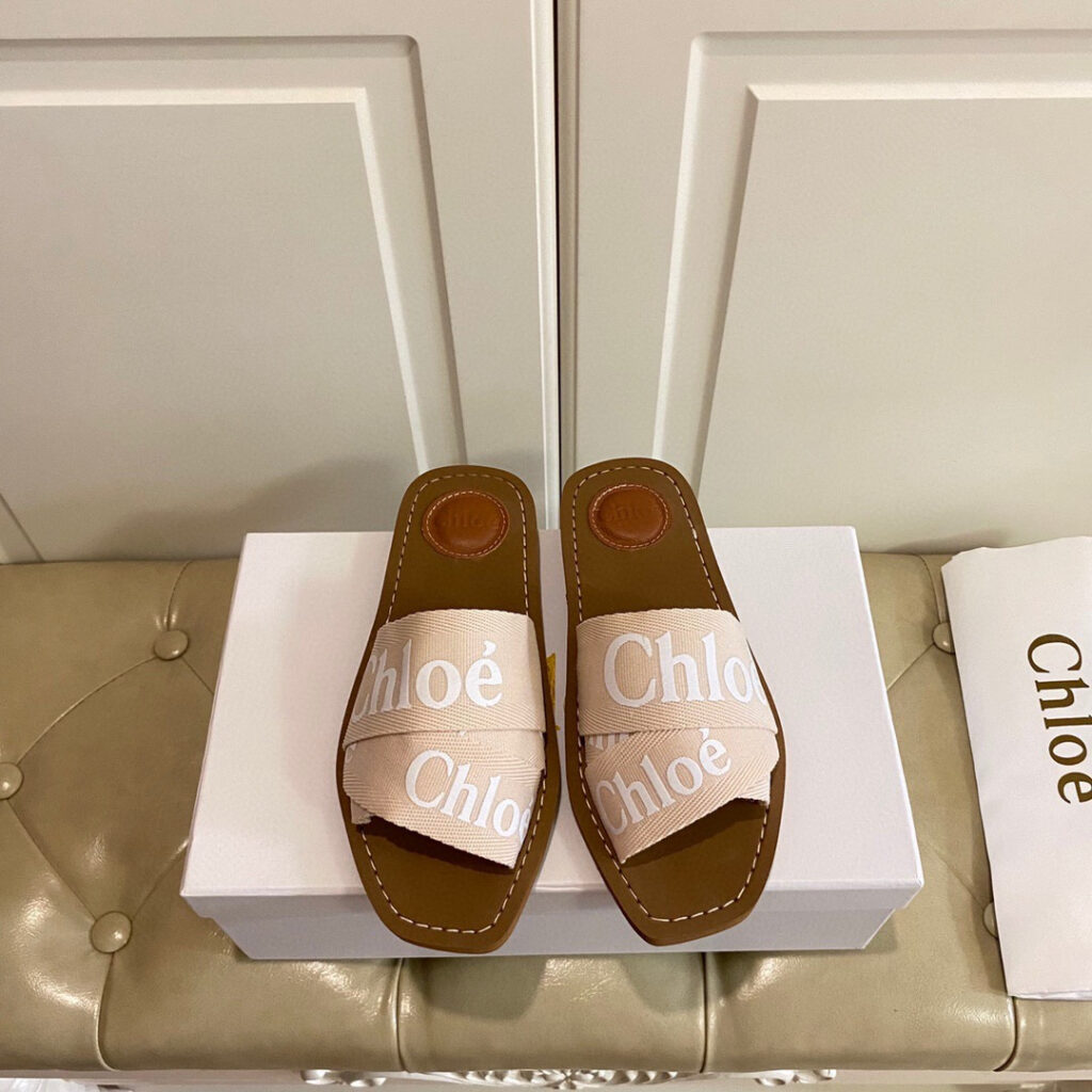 ChloÉ ChloÉ Woody Flat Mule Flats editorial product context 1