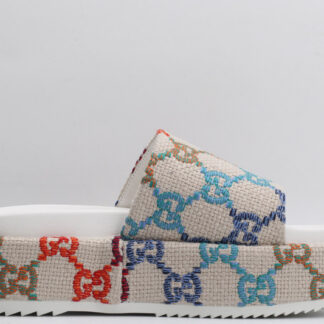 Gucci women's interlocking g slide sandal