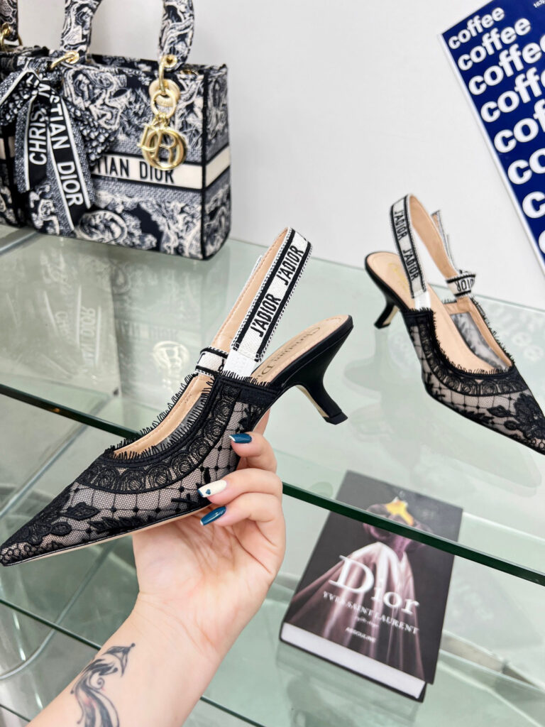 See what is moving now