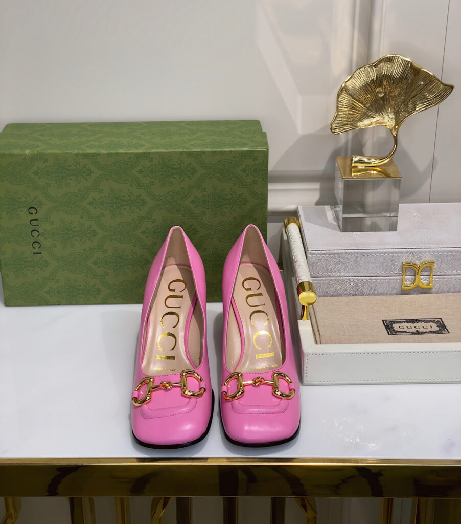 Gucci Women's Horsebit Mid-Heel Pumps editorial product context 1