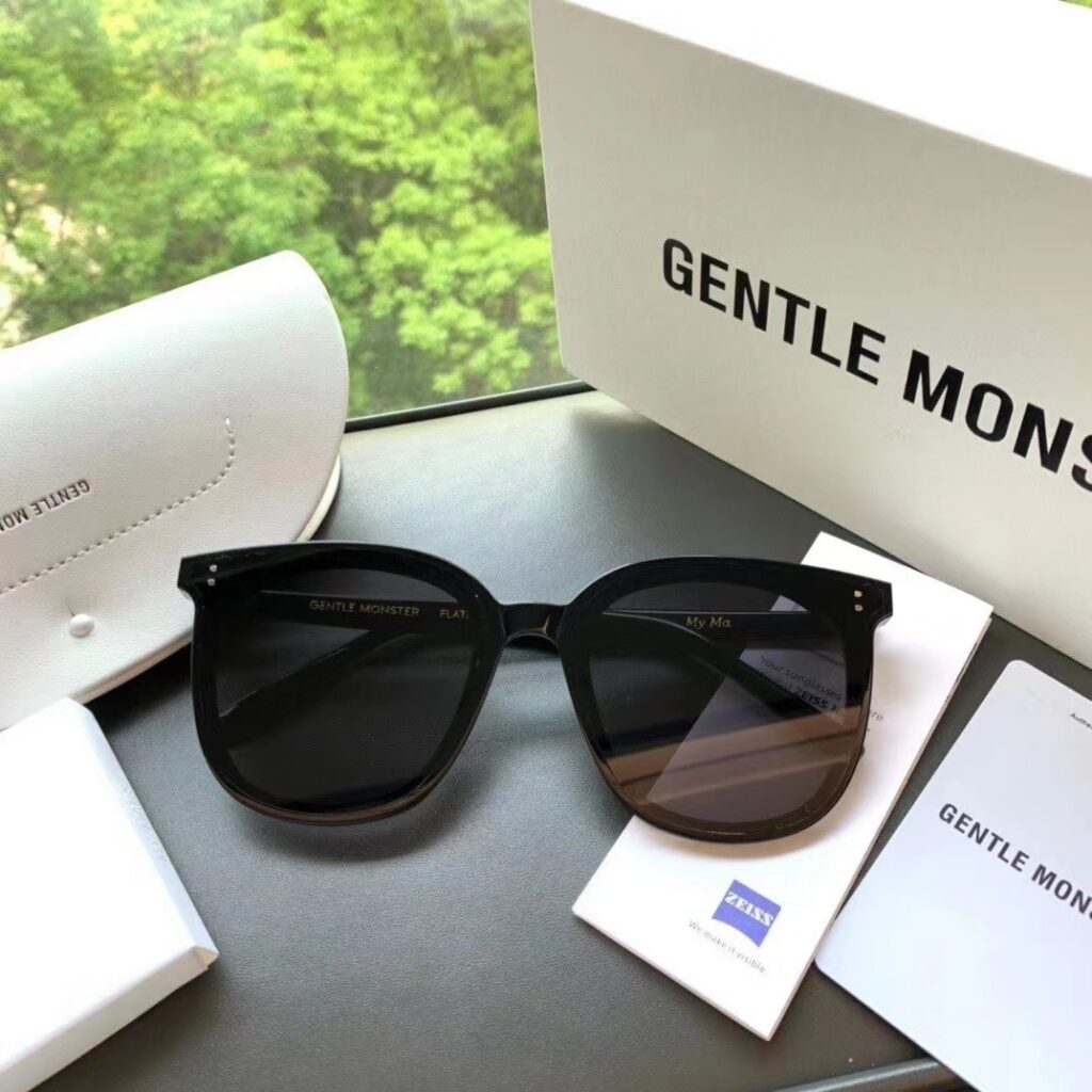 Gentle Monster My Ma Black Ring editorial product context 1