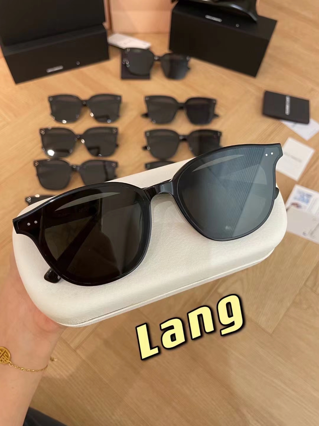 Luxury Designer Handbag HRNW - Premium Leather Shoulder Bag