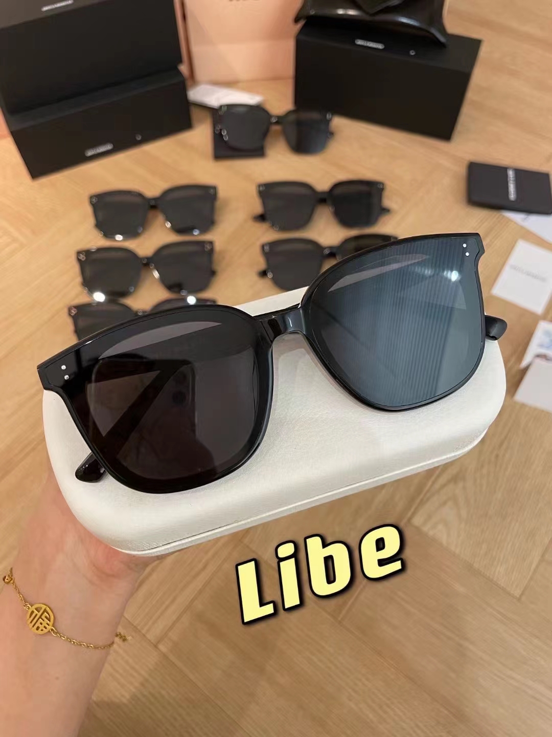 Luxury Designer Handbag HRNW - Premium Leather Shoulder Bag