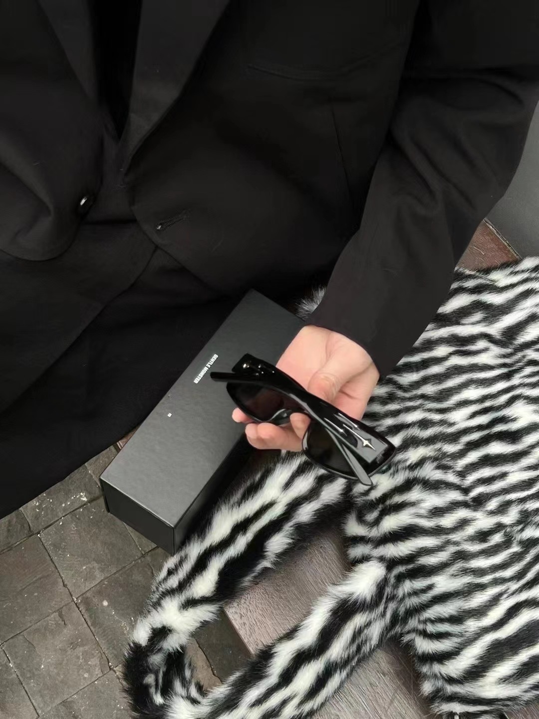 Premium Designer Handbag PE8G - Luxury Leather Crossbody Bag