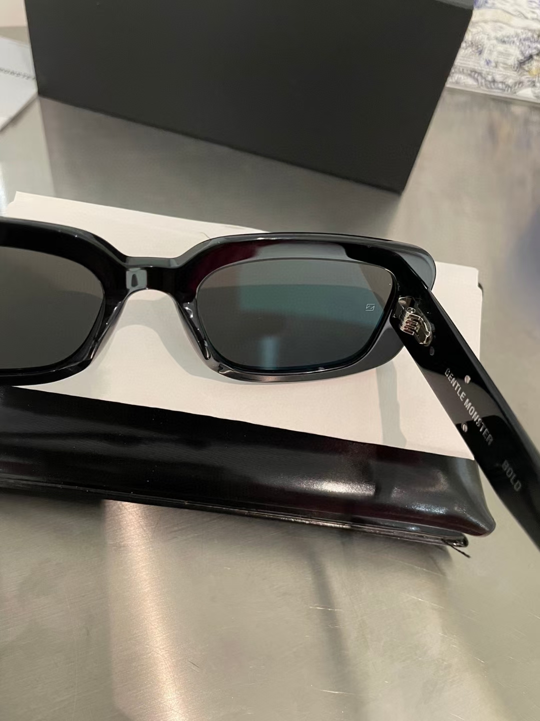 Premium Designer Handbag PE8G - Luxury Leather Crossbody Bag