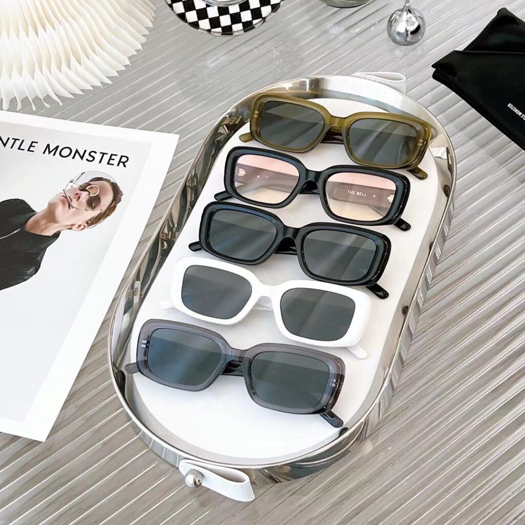 Designer N7AQ Handbag editorial product context 1