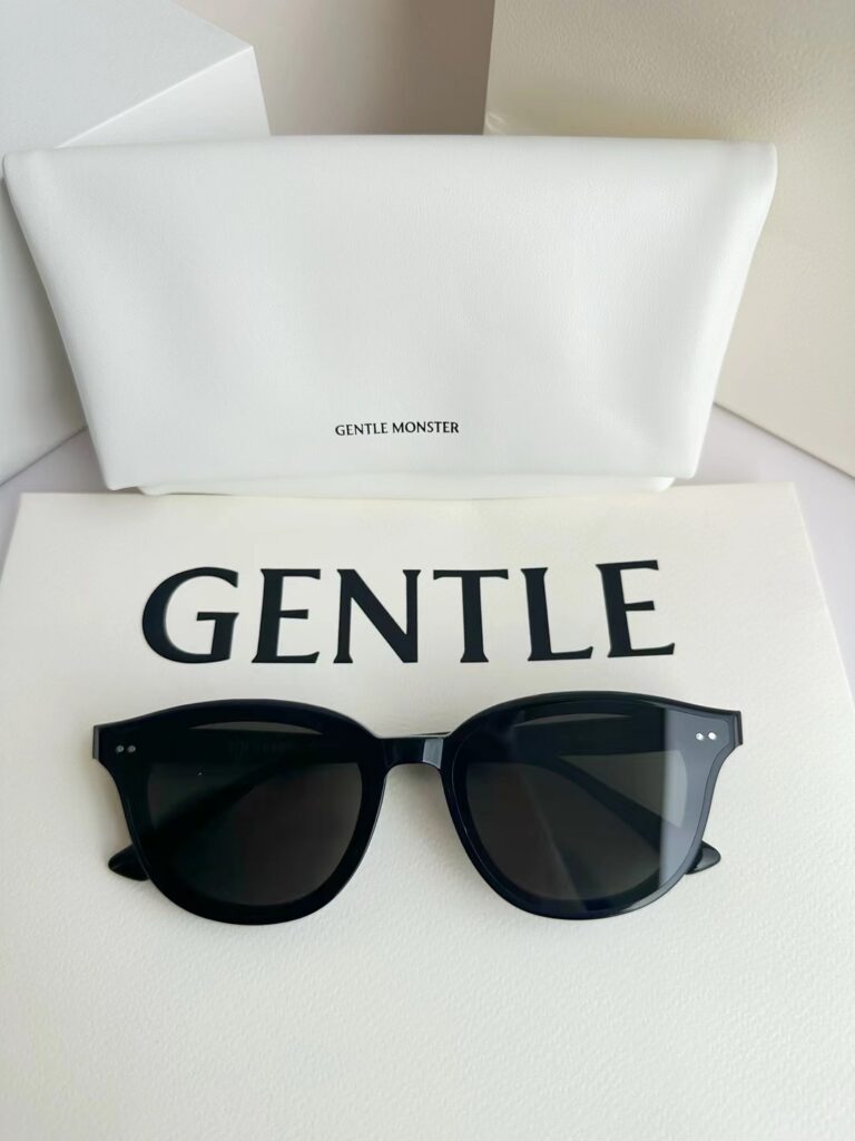 Gentle Monster Jade Black Ring editorial product context 3