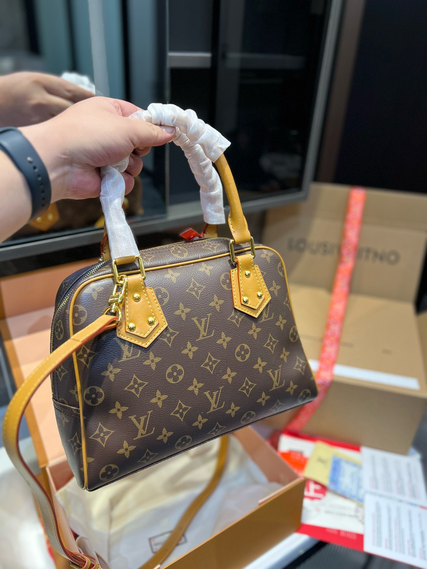 Louis Vuitton p165 29 20 Handbag
