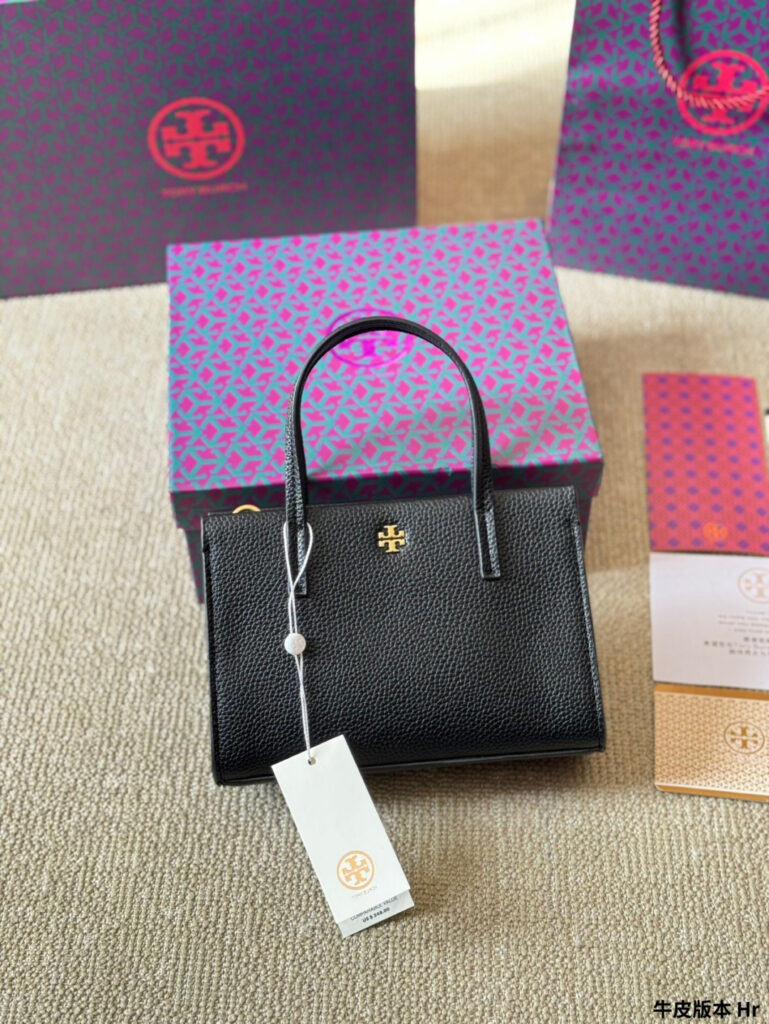 Tory Burch Tb 19 Leather Crossbody Bag 13 cm editorial product context 3