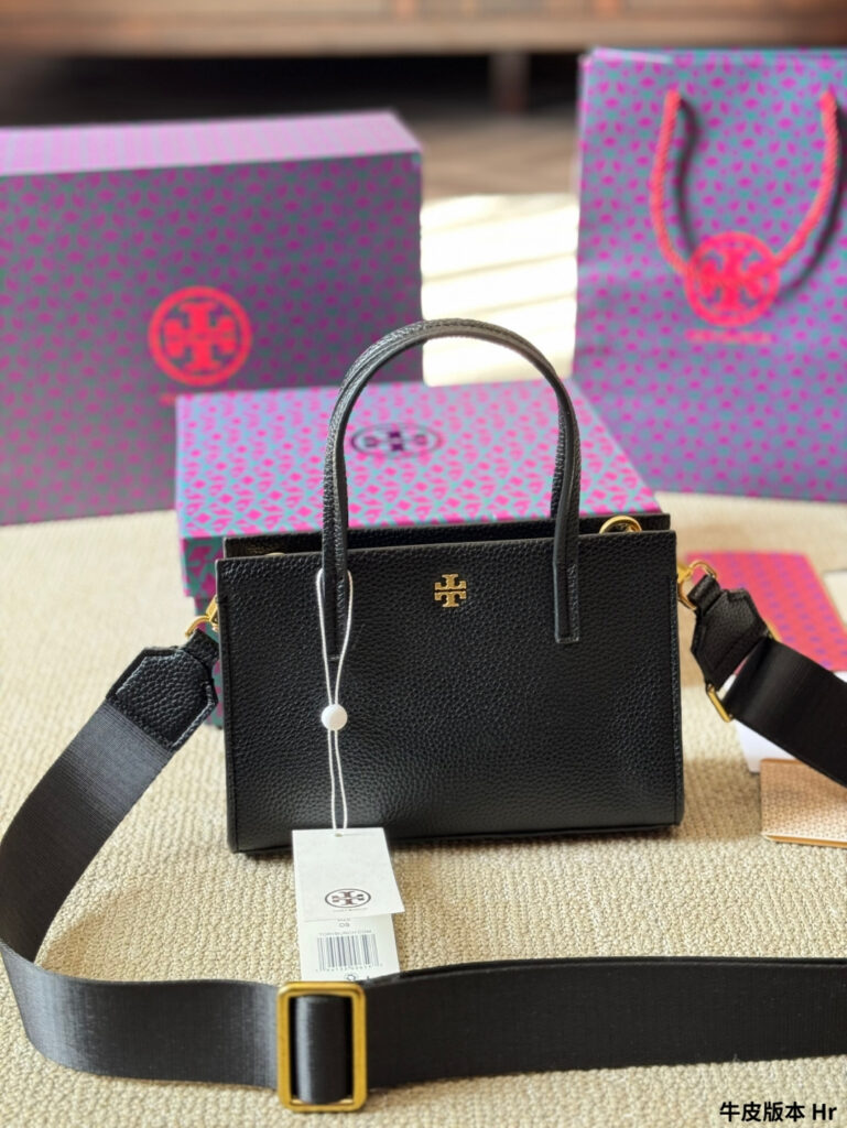 Tory Burch Tb 19 Leather Crossbody Bag 13 cm editorial product context 2