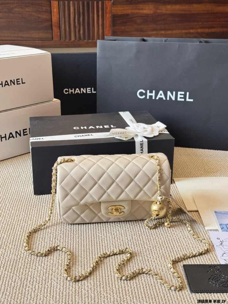 Chanel White Leather Bag 20 cm editorial product context 2