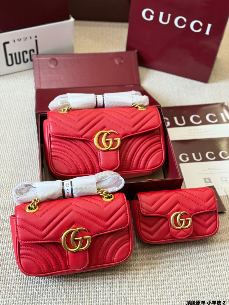 Gucci Gg Marmont Logo Black Calfskin Leather Crossbody Bag 26 cm editorial product context 1