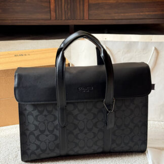 Coach p200 Sullivan OK x28x9 Logo Bag