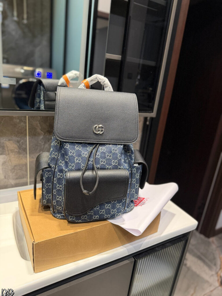 Gucci p165 28 18 Backpack editorial product context 2