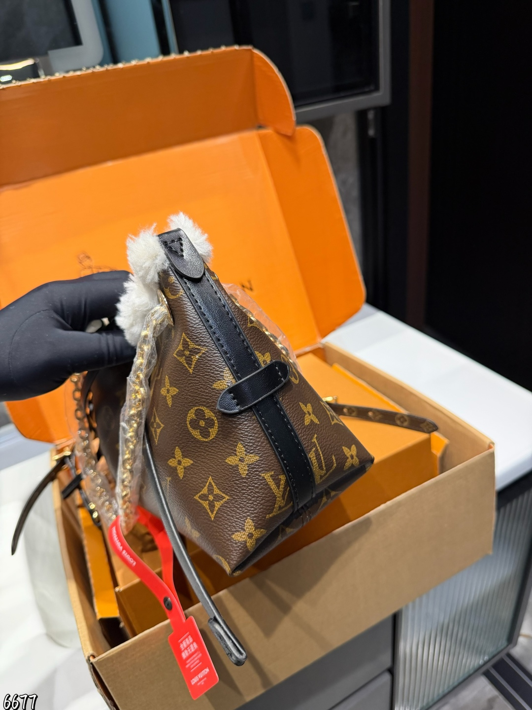 Louis Vuitton p155 Carryall Monogram Bag