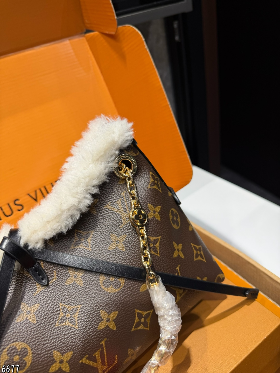 Louis Vuitton p155 Carryall Monogram Bag