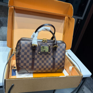 Louis Vuitton P185 32 21 Bag 21 cm