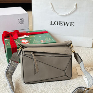 Loewe p215 Puzzle 25 23 Crossbody Bag