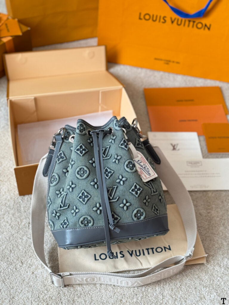Louis Vuitton Noe Monogram 22 Blue Calfskin Leather Crossbody Bag 26 cm editorial product context 2