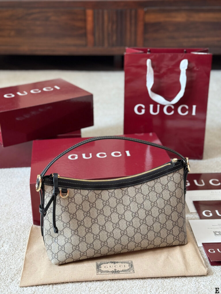 Gucci Gg Emblem Ggsupreme 30 Supreme Brown Calfskin Leather Wallet 20 cm editorial product context 1