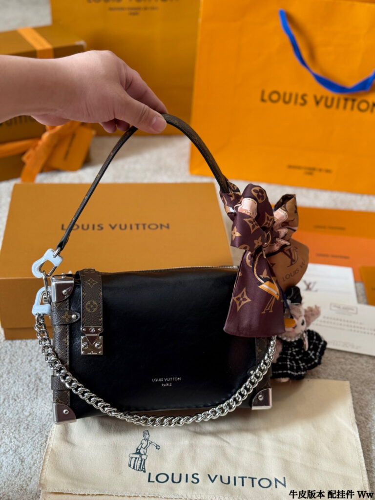 Louis Vuitton Side Trunk 24 Large Black Calfskin Leather Bag 17 cm editorial product context 3
