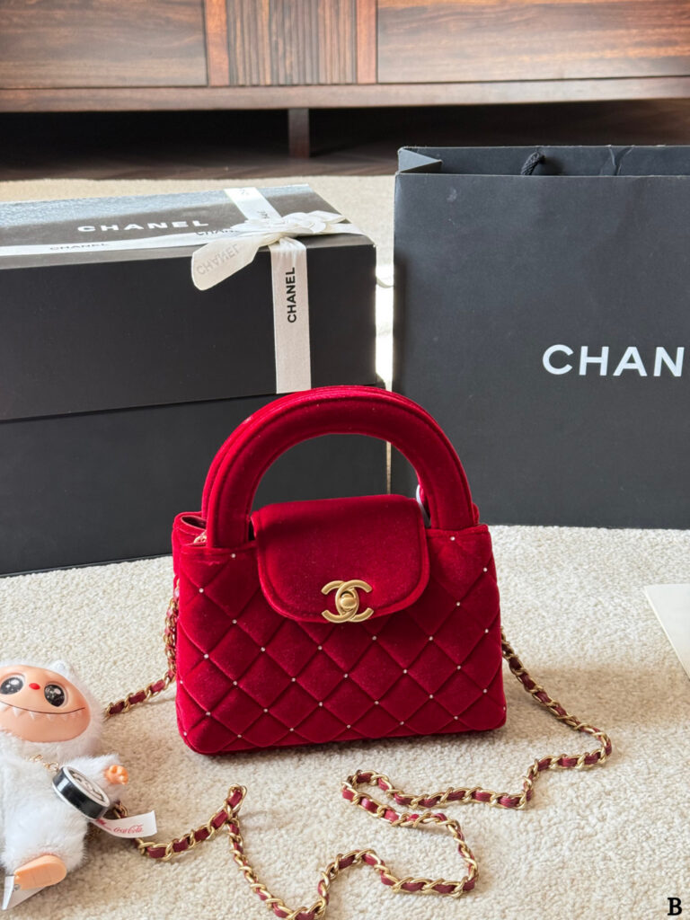 Chanel Kelly Mini Red Calfskin Leather Crossbody Bag 20 x 7 cm editorial product context 1