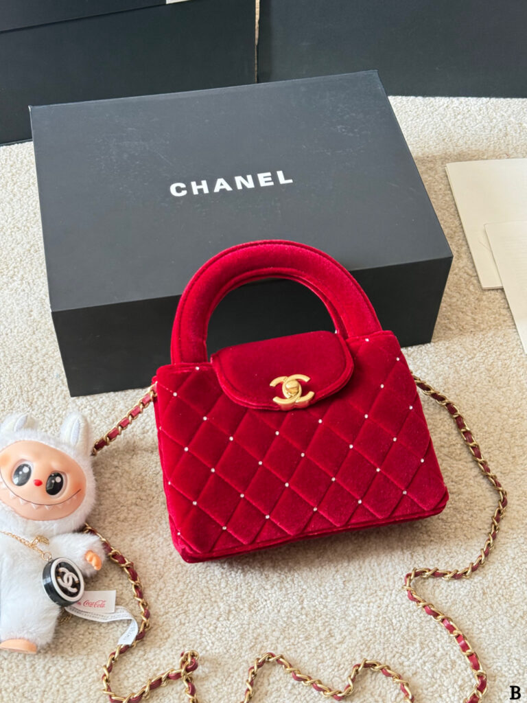 Chanel Kelly Mini Red Calfskin Leather Crossbody Bag 20 x 7 cm editorial product context 2