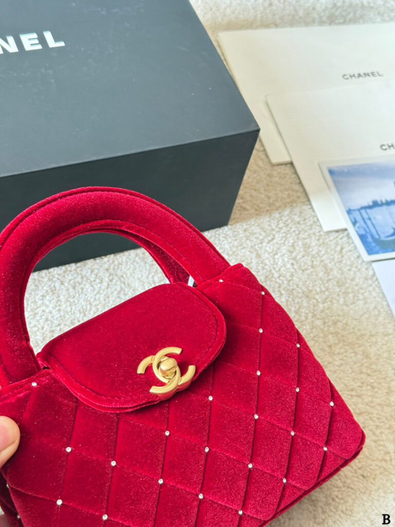 Chanel Kelly Mini Red Calfskin Leather Crossbody Bag 20 x 7 cm editorial product context 3