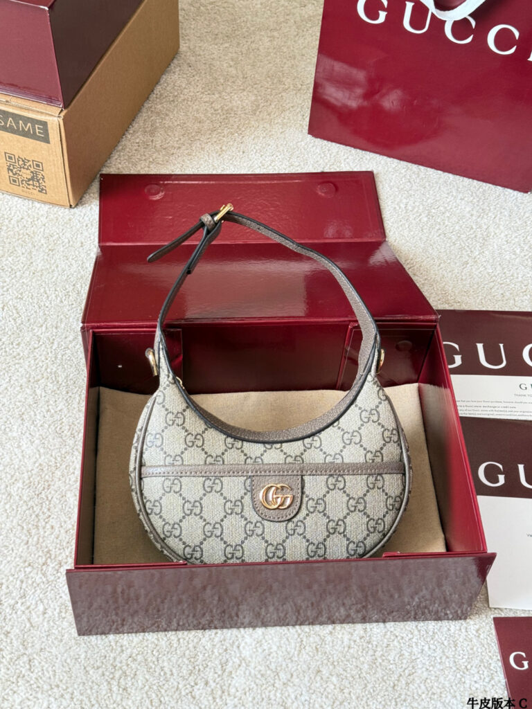 Gucci Ophidia Gg Ggsupreme 22 Black Calfskin Leather Card Holder 12 x 5 cm editorial product context 1