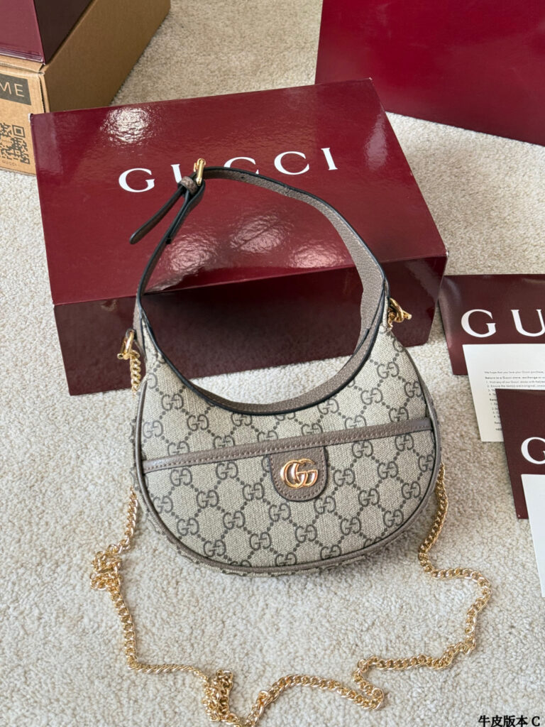 Gucci Ophidia Gg Ggsupreme 22 Black Calfskin Leather Card Holder 12 x 5 cm editorial product context 3