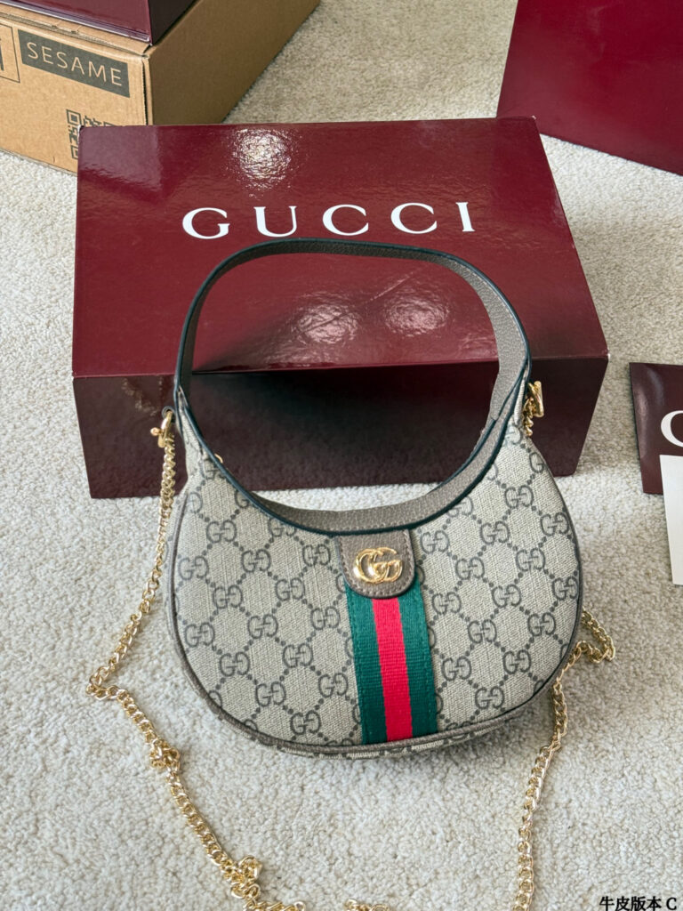 Gucci Ophidia Gg Ggsupreme 22 Black Calfskin Leather Card Holder 12 x 5 cm editorial product context 3
