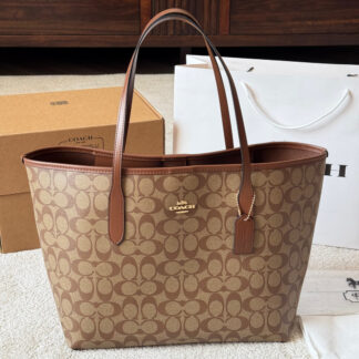 Coach p125 city size 33 27 logo Tote Bag
