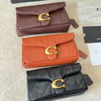 Coach p210 Tabby 26 Logo CLogo Wallet