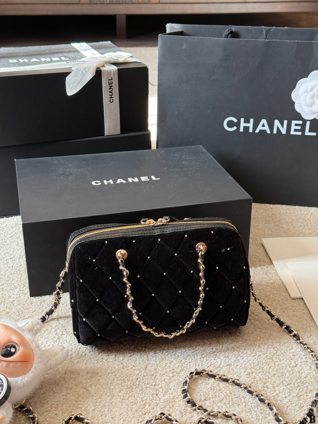 Chanel p235 19 Material Calfskin Crossbody Bag 12 cm