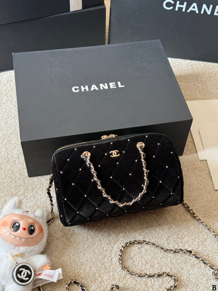 Chanel 19 Material Calfskin Leather Crossbody Bag 12 cm editorial product context 3