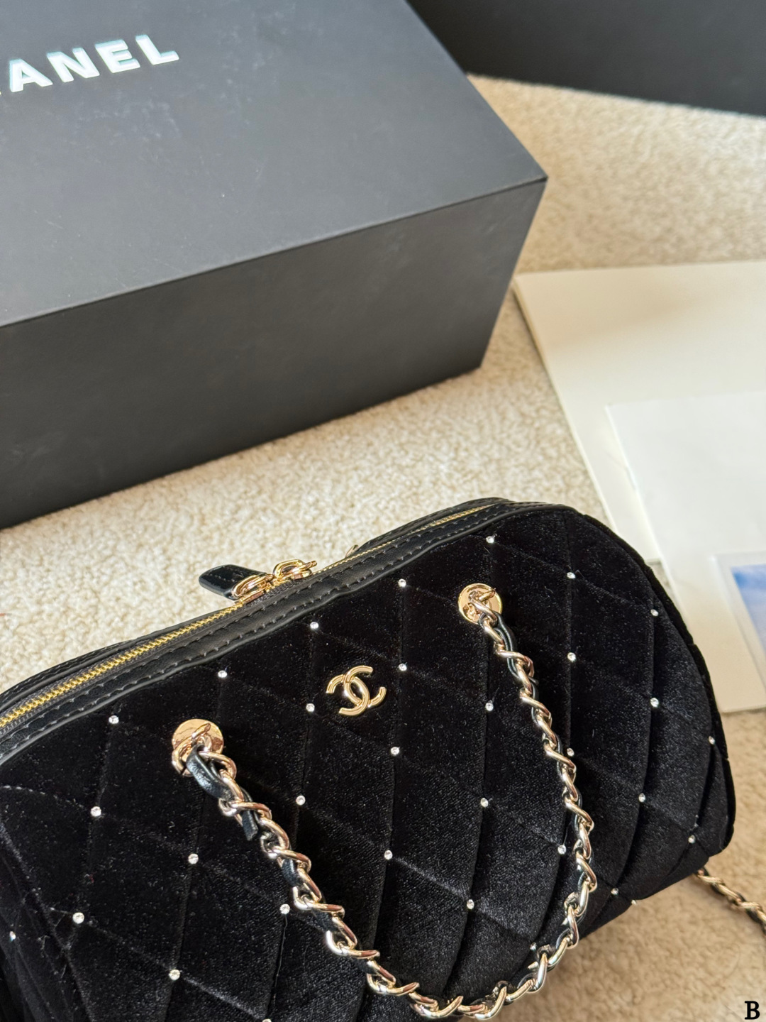 Chanel p235 19 Material Calfskin Crossbody Bag 12 cm