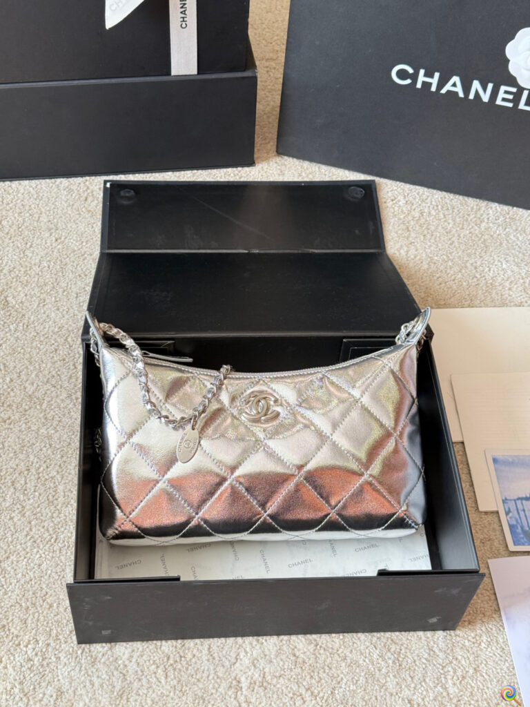 Chanel p135 Hobo CLogo OK 25 Material Crossbody Bag Small editorial product context 2