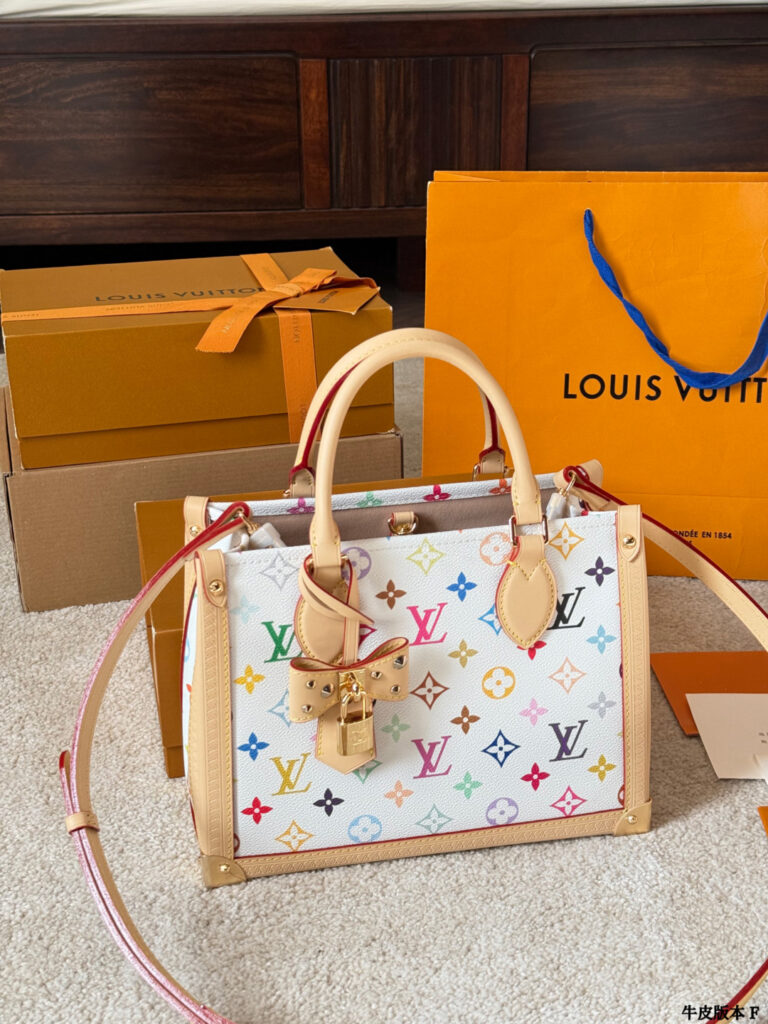 Louis Vuitton Petit Malle White Leather Handbag editorial product context 2