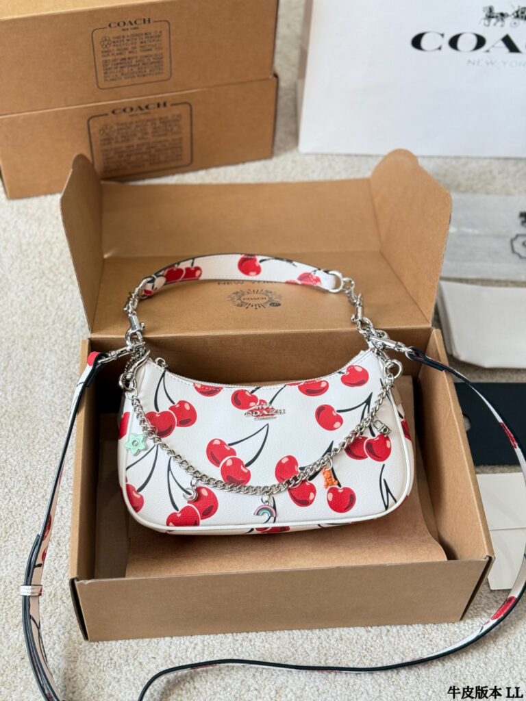Designer On Bag editorial product context 2