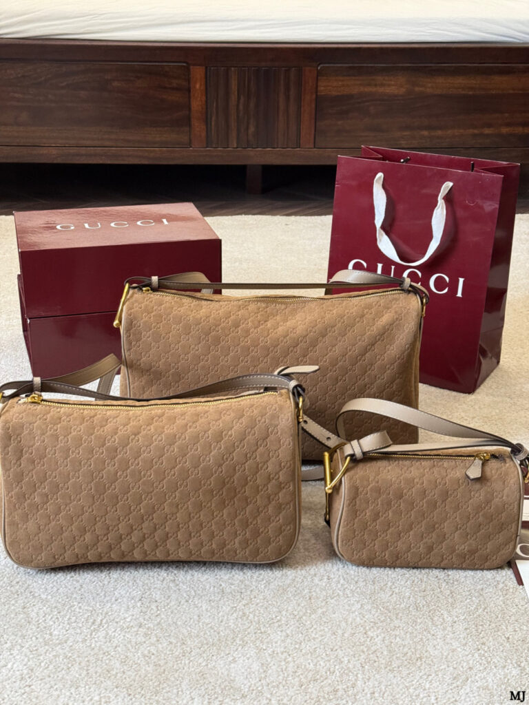 Gucci White Leather Crossbody Bag editorial product context 1