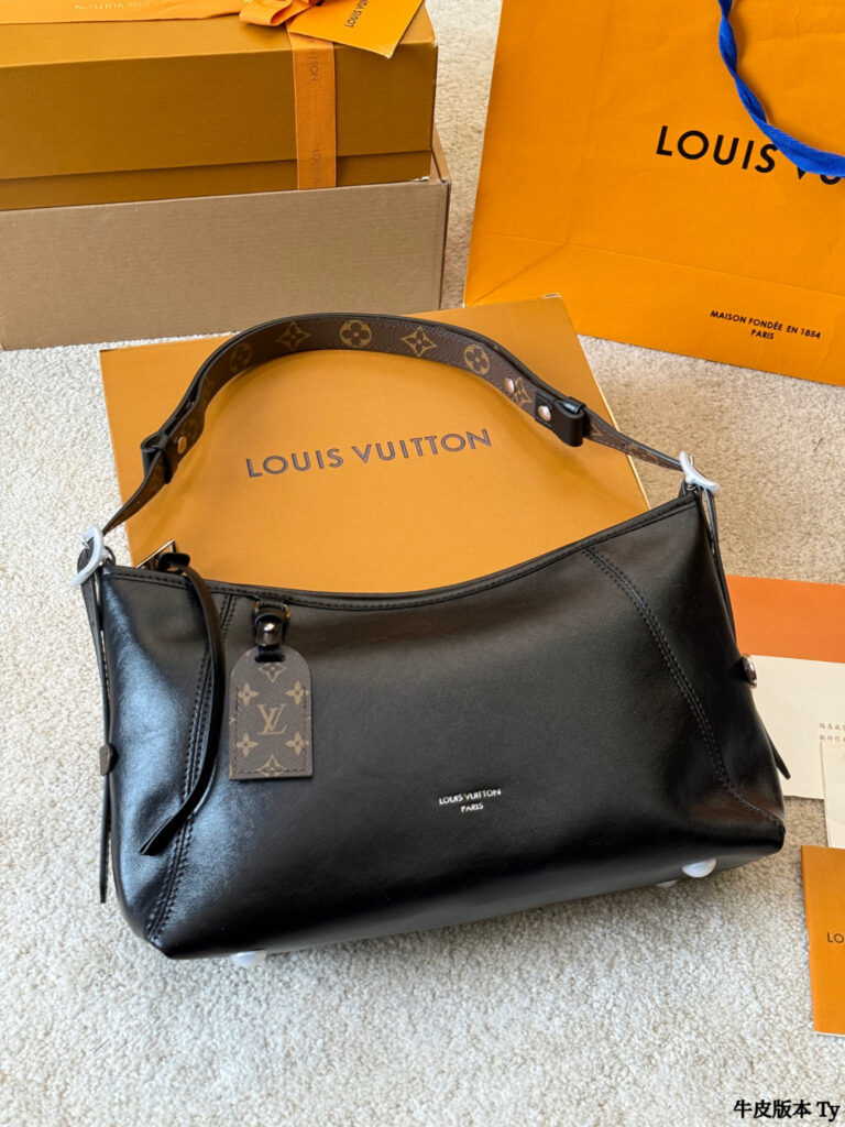 Designer F2RE Bag editorial product context 3