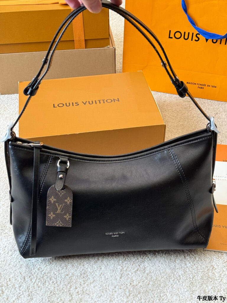Designer F2RE Bag editorial product context 2