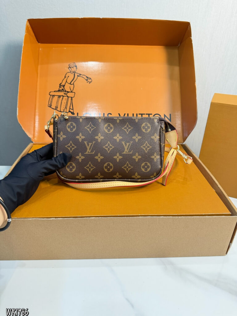 Louis Vuitton p100 22 Clutch 1.9 x 1.1 x 0.2 editorial product context 2