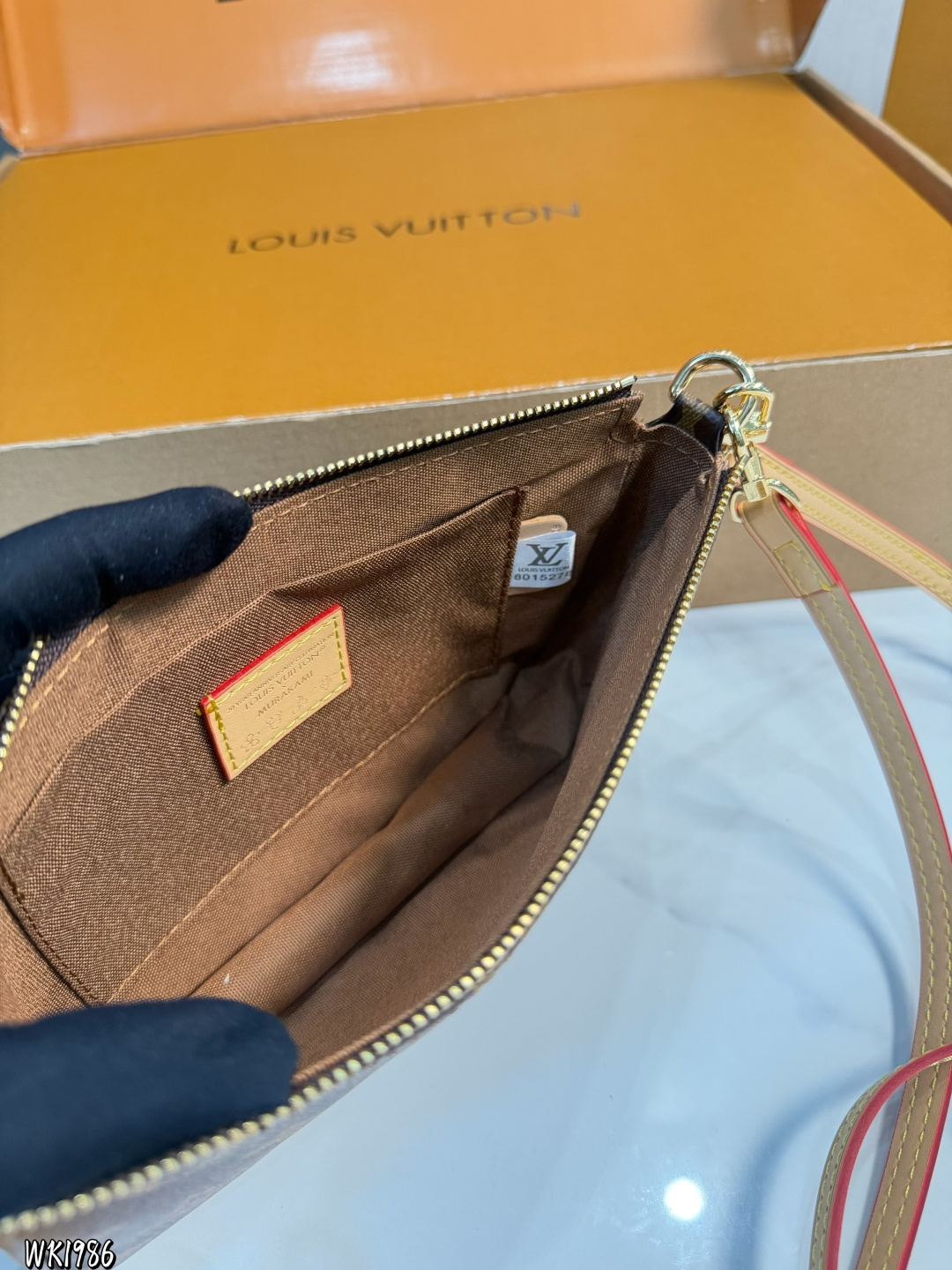 Louis Vuitton p100 22 Bag