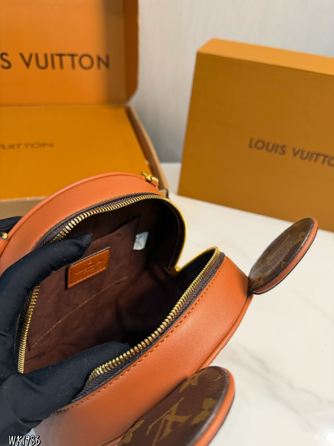 Louis Vuitton p125 logo 23 Bag